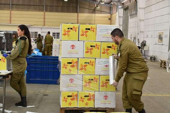 נערכים כבר לפסח // צילום: דובר צה"ל